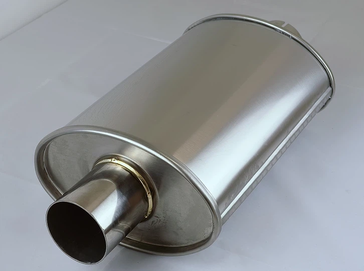 Visoko zmogljiv dušilec iz nerjavečega jekla